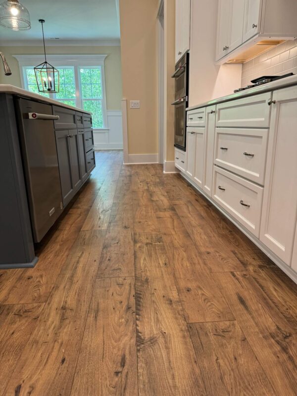 Laminate flooring kitchen